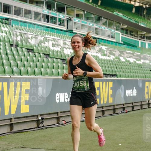 13.09.2026 - 21. swb-Marathon Bremen Michael Burmester http://msf.ph/oto/10467340 13.09.2026 12:57:13 Laufen im Stadion 307, 334, 411, 431, 465, 769, 776, 854, 857, 876, 909, 926, 948, 1010, 1130, 1191, 1199, 1254, 1535, 1601, 1750, 1752, 1809, 1881, 1900, 1972, 2001, 2040, 2046, 2051, 2075, 2122, 2260, 2324, 2371, 2397, 2402, 2423, 2473, 2493, 2535, 2634, 2640, 2671, 2761, 2812, 2903, 2904, 2948, 3051, 3078, 3119, 3182, 3202, 3290, 3319, 3348, 3411, 3450, 3458, 3508, 3514, 3634, 3685, 3690, 3695, 3760, 3813, 3866, 3939, 4101, 4135, 4171, 4316, 4319, 4455, 4479 meine-sportfotos.de