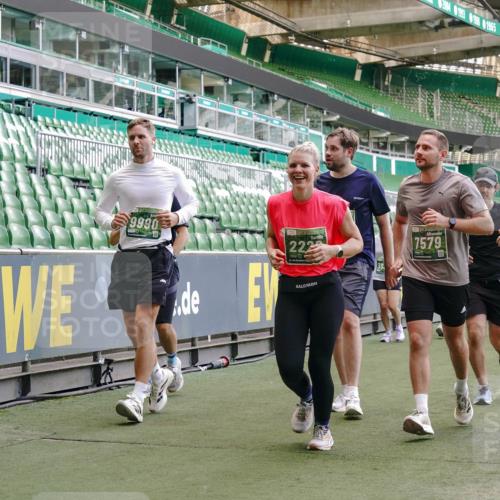 13.09.2026 - 21. swb-Marathon Bremen Michael Burmester http://msf.ph/oto/10467348 13.09.2026 13:13:36 Laufen im Stadion 118, 183, 270, 278, 349, 460, 514, 576, 600, 631, 695, 702, 768, 933, 950, 956, 1005, 1143, 1286, 1334, 1392, 1408, 1426, 1573, 1596, 1641, 1991, 2005, 2024, 2035, 2079, 2233, 2264, 2336, 2387, 2412, 2439, 2457, 2461, 2478, 2505, 2521, 2540, 2564, 2612, 2665, 2684, 2693, 2765, 2773, 2792, 2815, 2816, 2829, 2860, 2884, 2887, 2895, 2921, 2963, 2966, 2972, 2975, 3016, 3111, 3143, 3155, 3209, 3253, 3277, 3293, 3304, 3313, 3378, 3405, 3428, 3434, 3653, 3661 meine-sportfotos.de