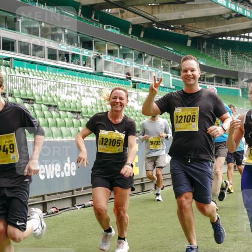 13.09.2026 - 21. swb-Marathon Bremen Michael Burmester http://msf.ph/oto/10467368 13.09.2026 10:35:53 Laufen im Stadion 10093, 10144, 10147, 10152, 10157, 10160, 10173, 10175, 10181, 10182, 10185, 10187, 10195, 10245, 10251, 10263, 10272, 10275, 10278, 10291, 10306, 10309, 10338, 10357, 10367, 10368, 10369, 10377, 10382, 10390, 10403, 10409, 10411, 10420, 10427, 10429, 10439, 10473, 10477, 10481, 10485, 10492, 10528, 10531, 10559, 10560, 10569, 10607, 10617, 10636, 10639, 10669, 10671, 10672, 10677, 10715, 10928, 11162, 11343, 11803, 11965, 10146, 10222 meine-sportfotos.de