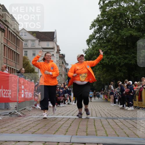 13.09.2026 - Kiel Lauf Yannick Fuchs http://msf.ph/oto/10467373 13.09.2026 10:04:55 Ziel 5493, 5495, 8443 meine-sportfotos.de