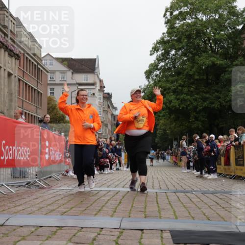 13.09.2026 - Kiel Lauf Yannick Fuchs http://msf.ph/oto/10467374 13.09.2026 10:04:55 Ziel 5493, 5495, 8443 meine-sportfotos.de