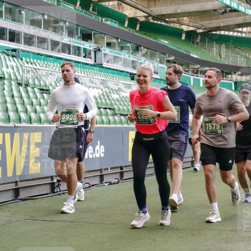 13.09.2026 - 21. swb-Marathon Bremen Michael Burmester http://msf.ph/oto/10467377 13.09.2026 13:13:36 Laufen im Stadion 118, 183, 270, 278, 349, 460, 514, 576, 600, 631, 695, 702, 768, 933, 950, 956, 1005, 1143, 1286, 1334, 1392, 1408, 1426, 1573, 1596, 1641, 1991, 2005, 2024, 2035, 2079, 2233, 2264, 2336, 2387, 2412, 2439, 2457, 2461, 2478, 2505, 2521, 2540, 2564, 2612, 2665, 2684, 2693, 2765, 2773, 2792, 2815, 2816, 2829, 2860, 2884, 2887, 2895, 2921, 2963, 2966, 2972, 2975, 3016, 3111, 3143, 3155, 3209, 3253, 3277, 3293, 3304, 3313, 3378, 3405, 3428, 3434, 3653, 3661 meine-sportfotos.de