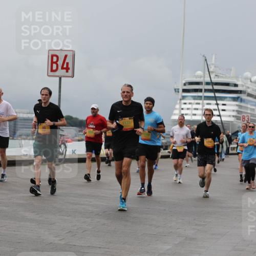 13.09.2026 - Kiel Lauf Andreas Tolksdorf http://msf.ph/oto/10467385 13.09.2026 12:07:57 Kiellinie 4, 86, 1131, 10249, 1747, 3 meine-sportfotos.de
