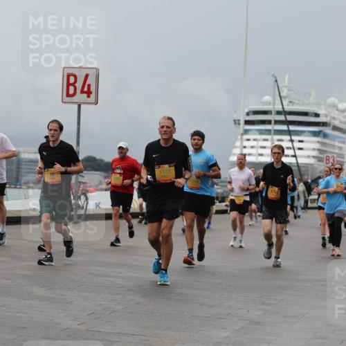 13.09.2026 - Kiel Lauf Andreas Tolksdorf http://msf.ph/oto/10467389 13.09.2026 12:07:57 Kiellinie 4, 86, 1131, 10249, 1747, 3 meine-sportfotos.de