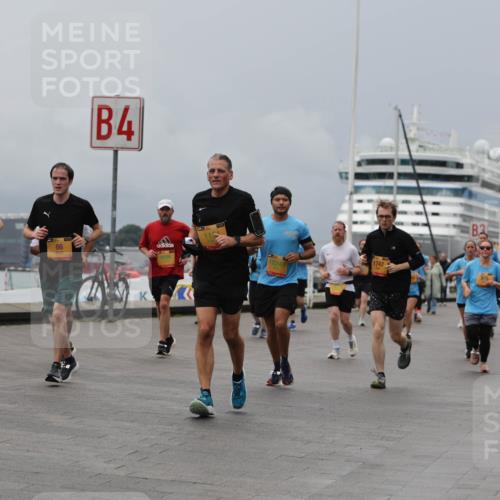 13.09.2026 - Kiel Lauf Andreas Tolksdorf http://msf.ph/oto/10467405 13.09.2026 12:07:57 Kiellinie 86, 4, 39, 10249, 1747, 3 meine-sportfotos.de