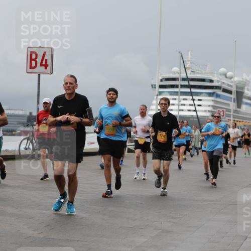 13.09.2026 - Kiel Lauf Andreas Tolksdorf http://msf.ph/oto/10467441 13.09.2026 12:07:58 Kiellinie 4, 86, 10249, 9096, 1747, 3 meine-sportfotos.de