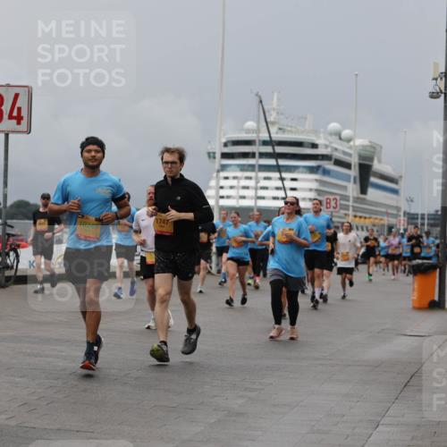 13.09.2026 - Kiel Lauf Andreas Tolksdorf http://msf.ph/oto/10467471 13.09.2026 12:07:59 Kiellinie 4, 1747, 1, 99, 10249, 3 meine-sportfotos.de