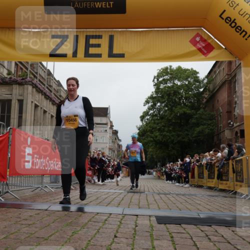 13.09.2026 - Kiel Lauf Yannick Fuchs http://msf.ph/oto/10467534 13.09.2026 10:05:41 Ziel 4295, 6219, 10456, 10457, 5050, 11874, 6850, 10466 meine-sportfotos.de