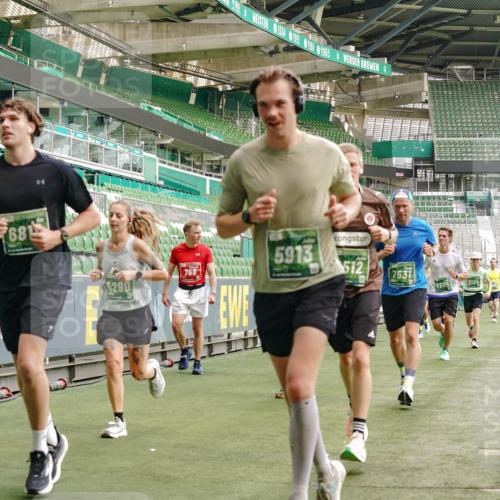 13.09.2026 - 21. swb-Marathon Bremen Michael Burmester http://msf.ph/oto/10467552 13.09.2026 12:57:18 Laufen im Stadion 307, 334, 431, 465, 769, 776, 789, 790, 857, 876, 909, 926, 948, 1010, 1130, 1191, 1199, 1254, 1535, 1601, 1750, 1752, 1809, 1881, 1900, 1972, 2001, 2040, 2046, 2051, 2075, 2260, 2324, 2371, 2397, 2402, 2423, 2473, 2493, 2535, 2634, 2640, 2671, 2761, 2812, 2903, 2904, 2948, 3051, 3078, 3119, 3138, 3182, 3186, 3202, 3290, 3319, 3348, 3411, 3450, 3458, 3508, 3514, 3634, 3655, 3685, 3690, 3695, 3760, 3813, 3866, 3939, 4101, 4171, 4316, 4319, 4455, 4479 meine-sportfotos.de