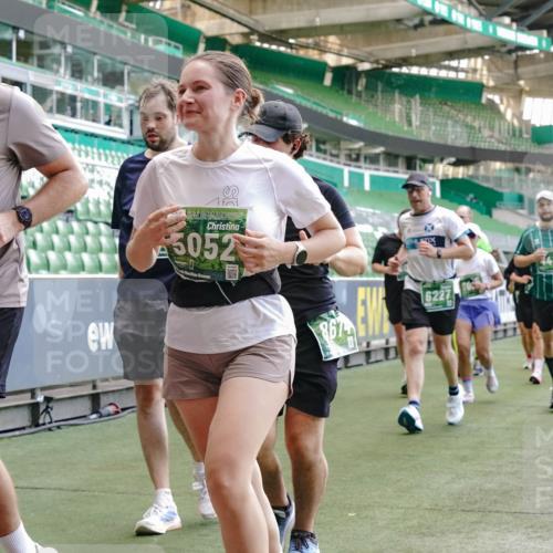 13.09.2026 - 21. swb-Marathon Bremen Michael Burmester http://msf.ph/oto/10467565 13.09.2026 13:13:38 Laufen im Stadion 118, 183, 270, 278, 349, 460, 514, 576, 600, 631, 695, 702, 768, 933, 950, 956, 1005, 1143, 1286, 1334, 1392, 1408, 1426, 1573, 1596, 1641, 1991, 2005, 2024, 2035, 2079, 2233, 2264, 2387, 2412, 2439, 2457, 2461, 2478, 2505, 2521, 2540, 2564, 2612, 2665, 2684, 2693, 2765, 2773, 2792, 2815, 2816, 2829, 2860, 2884, 2887, 2895, 2921, 2963, 2966, 2972, 2975, 3016, 3111, 3155, 3209, 3253, 3277, 3293, 3304, 3313, 3378, 3405, 3428, 3434, 3653, 3661 meine-sportfotos.de
