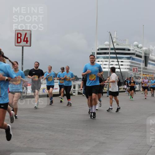 13.09.2026 - Kiel Lauf Andreas Tolksdorf http://msf.ph/oto/10467632 13.09.2026 12:08:04 Kiellinie 12605, 12346, 4, 3 meine-sportfotos.de