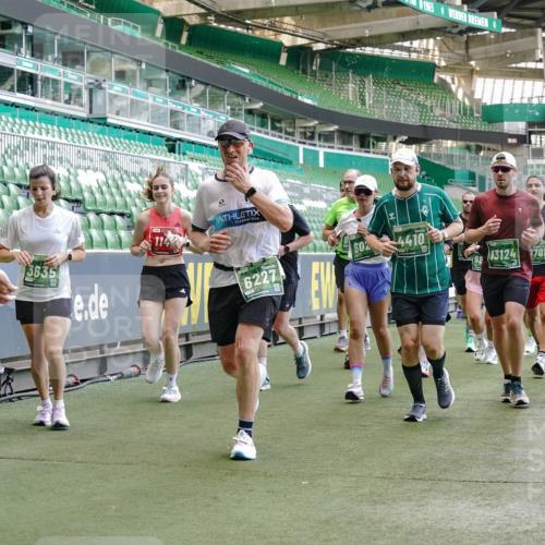 13.09.2026 - 21. swb-Marathon Bremen Michael Burmester http://msf.ph/oto/10467645 13.09.2026 13:13:39 Laufen im Stadion 118, 183, 270, 278, 349, 460, 514, 576, 600, 631, 695, 702, 768, 933, 950, 956, 1005, 1143, 1286, 1334, 1392, 1408, 1426, 1573, 1596, 1641, 1819, 1991, 2005, 2024, 2035, 2079, 2233, 2264, 2387, 2412, 2439, 2457, 2461, 2478, 2505, 2521, 2540, 2564, 2612, 2665, 2684, 2693, 2765, 2773, 2792, 2815, 2816, 2829, 2860, 2884, 2887, 2895, 2921, 2963, 2966, 2972, 2975, 3016, 3111, 3155, 3209, 3253, 3277, 3293, 3304, 3313, 3378, 3405, 3428, 3434, 3653, 3661 meine-sportfotos.de