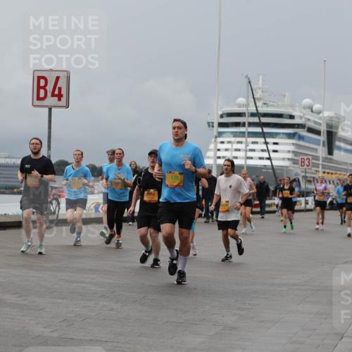 13.09.2026 - Kiel Lauf Andreas Tolksdorf http://msf.ph/oto/10467664 13.09.2026 12:08:05 Kiellinie 39, 3083, 4, 892, 128, 3 meine-sportfotos.de