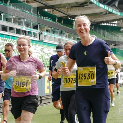 13.09.2026 - 21. swb-Marathon Bremen Michael Burmester http://msf.ph/oto/10467681 13.09.2026 10:35:56 Laufen im Stadion 10093, 10144, 10147, 10152, 10157, 10160, 10173, 10175, 10181, 10182, 10185, 10187, 10195, 10245, 10251, 10257, 10263, 10272, 10275, 10278, 10291, 10306, 10309, 10338, 10357, 10367, 10368, 10369, 10377, 10382, 10390, 10403, 10409, 10411, 10420, 10427, 10429, 10439, 10473, 10477, 10481, 10485, 10492, 10528, 10531, 10559, 10560, 10569, 10607, 10617, 10636, 10639, 10671, 10672, 10677, 10715, 10928, 11162, 11803, 11965, 10146, 10222 meine-sportfotos.de