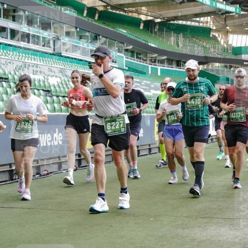 13.09.2026 - 21. swb-Marathon Bremen Michael Burmester http://msf.ph/oto/10467688 13.09.2026 13:13:40 Laufen im Stadion 118, 183, 270, 278, 349, 460, 514, 576, 600, 631, 695, 702, 768, 933, 950, 956, 1005, 1143, 1286, 1334, 1392, 1408, 1426, 1573, 1596, 1641, 1818, 1819, 1991, 2005, 2024, 2035, 2079, 2233, 2264, 2387, 2412, 2439, 2457, 2461, 2478, 2505, 2521, 2540, 2564, 2612, 2665, 2684, 2693, 2765, 2773, 2792, 2815, 2816, 2829, 2860, 2884, 2887, 2895, 2921, 2963, 2966, 2972, 2975, 3016, 3111, 3155, 3209, 3253, 3277, 3293, 3304, 3313, 3378, 3405, 3428, 3434, 3653, 3661 meine-sportfotos.de