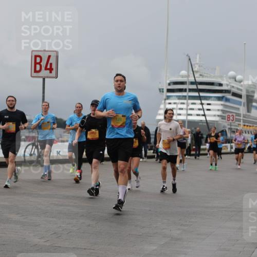 13.09.2026 - Kiel Lauf Andreas Tolksdorf http://msf.ph/oto/10467689 13.09.2026 12:08:06 Kiellinie 4, 5892, 128, 12434, 3 meine-sportfotos.de