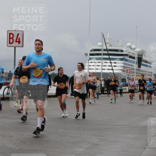 13.09.2026 - Kiel Lauf Andreas Tolksdorf http://msf.ph/oto/10467693 13.09.2026 12:08:06 Kiellinie 4, 5892, 128, 2223, 3 meine-sportfotos.de