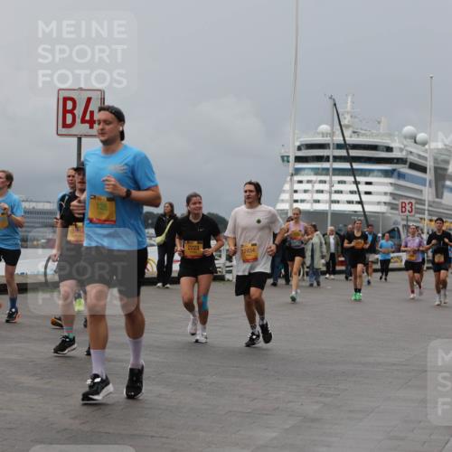13.09.2026 - Kiel Lauf Andreas Tolksdorf http://msf.ph/oto/10467711 13.09.2026 12:08:07 Kiellinie 4, 5892, 128, 2223, 12434, 3 meine-sportfotos.de