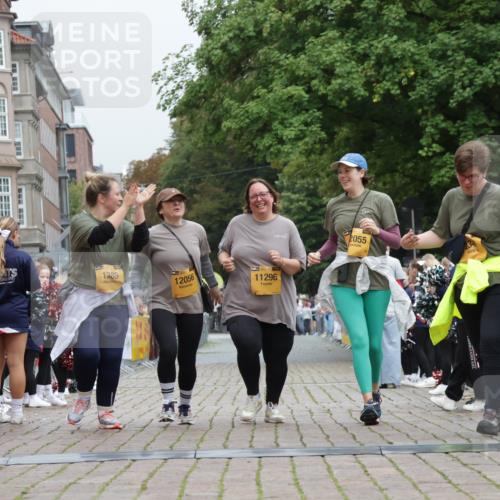 13.09.2026 - Kiel Lauf Yannick Fuchs http://msf.ph/oto/10467751 13.09.2026 10:07:42 Ziel 1389, 2347, 11296, 12055, 12056, 2237 meine-sportfotos.de