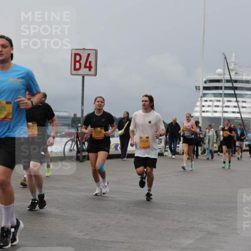 13.09.2026 - Kiel Lauf Andreas Tolksdorf http://msf.ph/oto/10467755 13.09.2026 12:08:08 Kiellinie 128, 4, 92, 2223, 12434, 3 meine-sportfotos.de