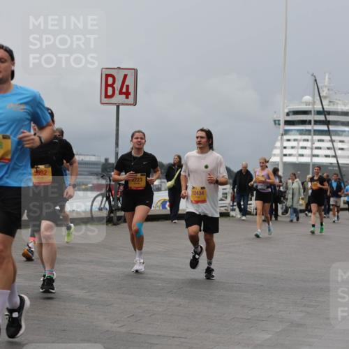 13.09.2026 - Kiel Lauf Andreas Tolksdorf http://msf.ph/oto/10467758 13.09.2026 12:08:08 Kiellinie 128, 4, 5892, 2223, 12434, 3 meine-sportfotos.de