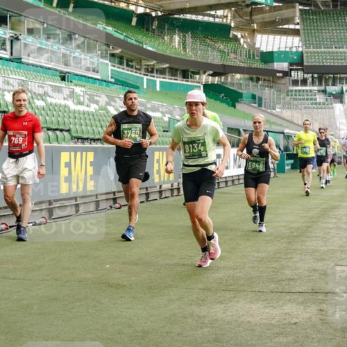 13.09.2026 - 21. swb-Marathon Bremen Michael Burmester http://msf.ph/oto/10467761 13.09.2026 12:57:23 Laufen im Stadion 307, 334, 431, 465, 672, 769, 776, 789, 790, 857, 876, 909, 926, 948, 1010, 1119, 1130, 1191, 1199, 1254, 1535, 1601, 1647, 1750, 1752, 1809, 1881, 1900, 1933, 1972, 2001, 2040, 2046, 2051, 2075, 2324, 2371, 2397, 2402, 2423, 2473, 2493, 2535, 2634, 2640, 2671, 2761, 2812, 2903, 2904, 2948, 3051, 3078, 3119, 3138, 3182, 3186, 3202, 3290, 3319, 3348, 3411, 3450, 3458, 3508, 3514, 3534, 3634, 3655, 3685, 3690, 3695, 3760, 3813, 3866, 3939, 4101, 4171, 4316, 4319, 4455, 4479 meine-sportfotos.de