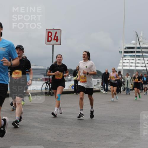 13.09.2026 - Kiel Lauf Andreas Tolksdorf http://msf.ph/oto/10467763 13.09.2026 12:08:08 Kiellinie 128, 5892, 4, 223, 12434, 3 meine-sportfotos.de