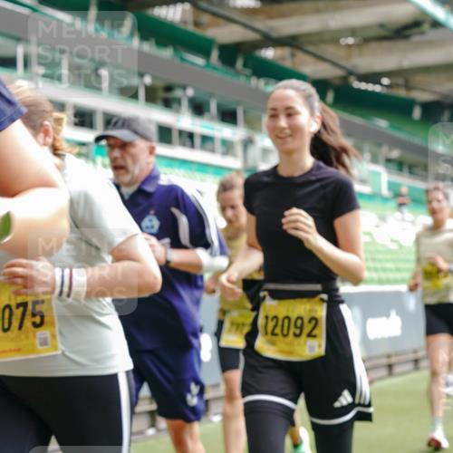 13.09.2026 - 21. swb-Marathon Bremen Michael Burmester http://msf.ph/oto/10467768 13.09.2026 10:35:57 Laufen im Stadion 10093, 10144, 10147, 10152, 10157, 10160, 10173, 10175, 10181, 10182, 10185, 10187, 10195, 10245, 10251, 10257, 10263, 10272, 10275, 10278, 10291, 10306, 10309, 10338, 10357, 10367, 10368, 10369, 10377, 10382, 10390, 10403, 10409, 10411, 10420, 10427, 10429, 10439, 10473, 10477, 10481, 10485, 10492, 10528, 10531, 10559, 10560, 10569, 10607, 10617, 10636, 10639, 10671, 10672, 10677, 10715, 10928, 11162, 11803, 11965, 10146, 10222 meine-sportfotos.de