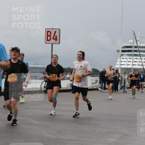 13.09.2026 - Kiel Lauf Andreas Tolksdorf http://msf.ph/oto/10467771 13.09.2026 12:08:08 Kiellinie 4, 128, 5892, 2223, 3 meine-sportfotos.de