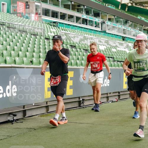 13.09.2026 - 21. swb-Marathon Bremen Michael Burmester http://msf.ph/oto/10467793 13.09.2026 12:57:24 Laufen im Stadion 307, 334, 431, 465, 672, 769, 776, 789, 790, 857, 876, 909, 926, 948, 1010, 1119, 1130, 1191, 1199, 1254, 1535, 1601, 1647, 1750, 1752, 1809, 1881, 1900, 1933, 1972, 2001, 2040, 2046, 2051, 2075, 2324, 2371, 2397, 2402, 2423, 2473, 2493, 2535, 2634, 2640, 2671, 2761, 2812, 2903, 2904, 2948, 3051, 3078, 3119, 3138, 3182, 3186, 3202, 3290, 3319, 3338, 3348, 3411, 3450, 3458, 3514, 3534, 3634, 3655, 3685, 3690, 3695, 3760, 3813, 3866, 3939, 4101, 4171, 4316, 4319, 4455, 4479 meine-sportfotos.de