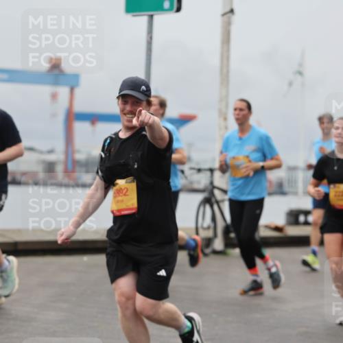 13.09.2026 - Kiel Lauf Andreas Tolksdorf http://msf.ph/oto/10467805 13.09.2026 12:08:10 Kiellinie 6892 meine-sportfotos.de