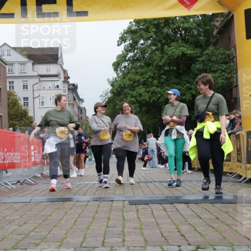 13.09.2026 - Kiel Lauf Yannick Fuchs http://msf.ph/oto/10467810 13.09.2026 10:07:46 Ziel 1389, 2347, 11296, 12055, 12056, 2237 meine-sportfotos.de