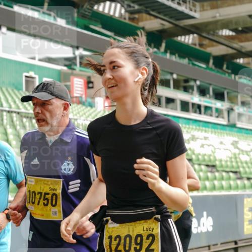 13.09.2026 - 21. swb-Marathon Bremen Michael Burmester http://msf.ph/oto/10467814 13.09.2026 10:35:58 Laufen im Stadion 10093, 10144, 10147, 10152, 10153, 10157, 10160, 10173, 10175, 10181, 10182, 10185, 10187, 10195, 10245, 10251, 10257, 10263, 10272, 10275, 10278, 10291, 10296, 10306, 10309, 10338, 10357, 10367, 10368, 10369, 10377, 10382, 10390, 10403, 10409, 10411, 10420, 10427, 10429, 10439, 10473, 10477, 10481, 10485, 10492, 10528, 10531, 10559, 10560, 10569, 10607, 10617, 10633, 10636, 10639, 10671, 10672, 10677, 10715, 10928, 11162, 11803, 11965, 10146, 10222 meine-sportfotos.de