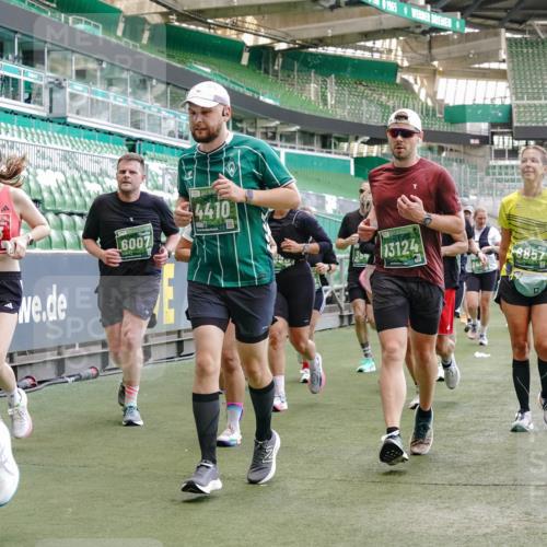 13.09.2026 - 21. swb-Marathon Bremen Michael Burmester http://msf.ph/oto/10467822 13.09.2026 13:13:41 Laufen im Stadion 118, 183, 270, 278, 349, 460, 514, 576, 600, 631, 695, 702, 768, 933, 950, 956, 1005, 1143, 1286, 1334, 1392, 1408, 1426, 1573, 1596, 1641, 1818, 1819, 1991, 2005, 2024, 2035, 2079, 2233, 2264, 2387, 2412, 2439, 2457, 2461, 2478, 2505, 2521, 2540, 2564, 2612, 2665, 2684, 2693, 2765, 2773, 2792, 2815, 2816, 2829, 2860, 2884, 2887, 2895, 2921, 2963, 2966, 2972, 2975, 3016, 3111, 3155, 3209, 3253, 3277, 3293, 3304, 3313, 3378, 3405, 3428, 3434, 3653, 3661 meine-sportfotos.de
