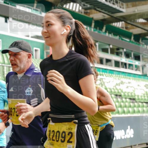 13.09.2026 - 21. swb-Marathon Bremen Michael Burmester http://msf.ph/oto/10467846 13.09.2026 10:35:58 Laufen im Stadion 10093, 10144, 10147, 10152, 10153, 10157, 10160, 10173, 10175, 10181, 10182, 10185, 10187, 10195, 10245, 10251, 10257, 10263, 10272, 10275, 10278, 10291, 10296, 10306, 10309, 10338, 10357, 10367, 10368, 10369, 10377, 10382, 10390, 10403, 10409, 10411, 10420, 10427, 10429, 10439, 10473, 10477, 10481, 10485, 10492, 10528, 10531, 10559, 10560, 10569, 10607, 10617, 10633, 10636, 10639, 10671, 10672, 10677, 10715, 10928, 11162, 11803, 11965, 10146, 10222 meine-sportfotos.de