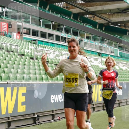 13.09.2026 - 21. swb-Marathon Bremen Michael Burmester http://msf.ph/oto/10467898 13.09.2026 10:35:59 Laufen im Stadion 10093, 10144, 10147, 10152, 10153, 10154, 10157, 10160, 10173, 10175, 10181, 10182, 10185, 10187, 10195, 10198, 10245, 10251, 10257, 10263, 10272, 10275, 10278, 10291, 10296, 10306, 10309, 10338, 10357, 10367, 10368, 10369, 10377, 10382, 10390, 10403, 10409, 10411, 10420, 10427, 10429, 10439, 10473, 10477, 10481, 10485, 10492, 10528, 10531, 10559, 10560, 10569, 10607, 10617, 10633, 10636, 10639, 10671, 10672, 10677, 10715, 10928, 11803, 11965, 10146, 10222 meine-sportfotos.de