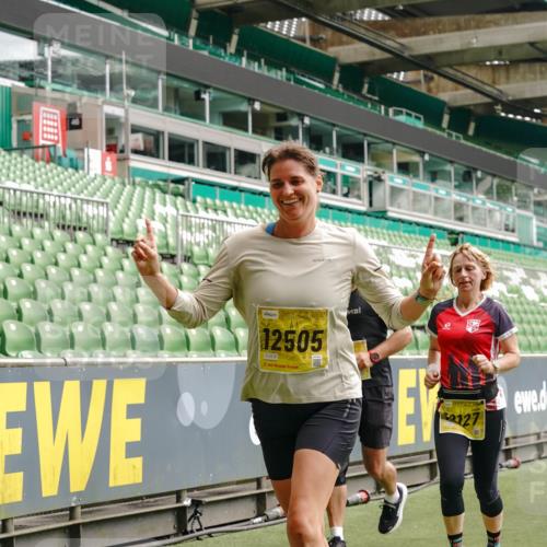 13.09.2026 - 21. swb-Marathon Bremen Michael Burmester http://msf.ph/oto/10467926 13.09.2026 10:35:59 Laufen im Stadion 10093, 10144, 10147, 10152, 10153, 10154, 10157, 10160, 10173, 10175, 10181, 10182, 10185, 10187, 10195, 10198, 10245, 10251, 10257, 10263, 10272, 10275, 10278, 10291, 10296, 10306, 10309, 10338, 10357, 10367, 10368, 10369, 10377, 10382, 10390, 10403, 10409, 10411, 10420, 10427, 10429, 10439, 10473, 10477, 10481, 10485, 10492, 10528, 10531, 10559, 10560, 10569, 10607, 10617, 10633, 10636, 10639, 10671, 10672, 10677, 10715, 10928, 11803, 11965, 10146, 10222 meine-sportfotos.de