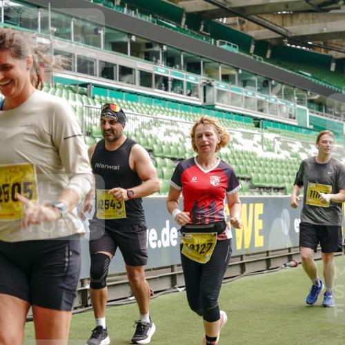 13.09.2026 - 21. swb-Marathon Bremen Michael Burmester http://msf.ph/oto/10467942 13.09.2026 10:35:59 Laufen im Stadion 10093, 10144, 10147, 10152, 10153, 10154, 10157, 10160, 10173, 10175, 10181, 10182, 10185, 10187, 10195, 10198, 10245, 10251, 10257, 10263, 10272, 10275, 10278, 10291, 10296, 10306, 10309, 10338, 10357, 10367, 10368, 10369, 10377, 10382, 10390, 10403, 10409, 10411, 10420, 10427, 10429, 10439, 10473, 10477, 10481, 10485, 10492, 10528, 10531, 10559, 10560, 10569, 10607, 10617, 10633, 10636, 10639, 10671, 10672, 10677, 10715, 10928, 11803, 11965, 10146, 10222 meine-sportfotos.de