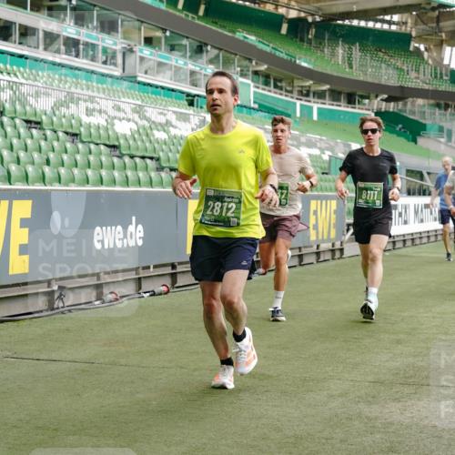 13.09.2026 - 21. swb-Marathon Bremen Michael Burmester http://msf.ph/oto/10467982 13.09.2026 12:57:29 Laufen im Stadion 141, 307, 334, 431, 511, 672, 769, 776, 789, 790, 857, 876, 909, 926, 948, 1010, 1119, 1130, 1191, 1199, 1254, 1535, 1601, 1647, 1752, 1809, 1881, 1900, 1933, 1972, 2001, 2040, 2046, 2051, 2075, 2324, 2371, 2397, 2402, 2423, 2473, 2493, 2535, 2634, 2640, 2671, 2761, 2812, 2903, 2904, 2948, 3051, 3078, 3119, 3138, 3148, 3182, 3186, 3202, 3290, 3319, 3338, 3348, 3450, 3458, 3514, 3534, 3634, 3655, 3685, 3690, 3695, 3760, 3813, 3866, 3933, 3939, 4101, 4171, 4316, 4319, 4455 meine-sportfotos.de