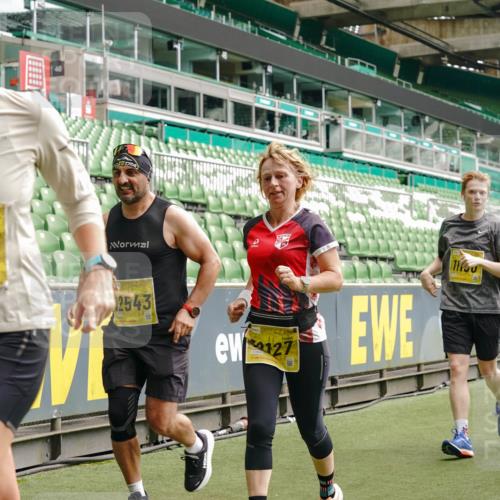 13.09.2026 - 21. swb-Marathon Bremen Michael Burmester http://msf.ph/oto/10467986 13.09.2026 10:35:59 Laufen im Stadion 10093, 10144, 10147, 10152, 10153, 10154, 10157, 10160, 10173, 10175, 10181, 10182, 10185, 10187, 10195, 10198, 10245, 10251, 10257, 10263, 10272, 10275, 10278, 10291, 10296, 10306, 10309, 10338, 10357, 10367, 10368, 10369, 10377, 10382, 10390, 10403, 10409, 10411, 10420, 10427, 10429, 10439, 10473, 10477, 10481, 10485, 10492, 10528, 10531, 10559, 10560, 10569, 10607, 10617, 10633, 10636, 10639, 10671, 10672, 10677, 10715, 10928, 11803, 11965, 10146, 10222 meine-sportfotos.de