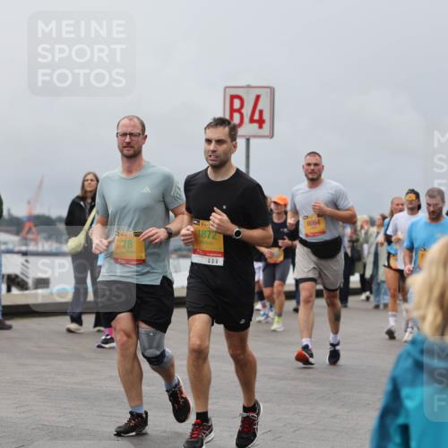 13.09.2026 - Kiel Lauf Andreas Tolksdorf http://msf.ph/oto/10467999 13.09.2026 12:08:24 Kiellinie 4, 6064, 1872, 4523, 38, 78 meine-sportfotos.de