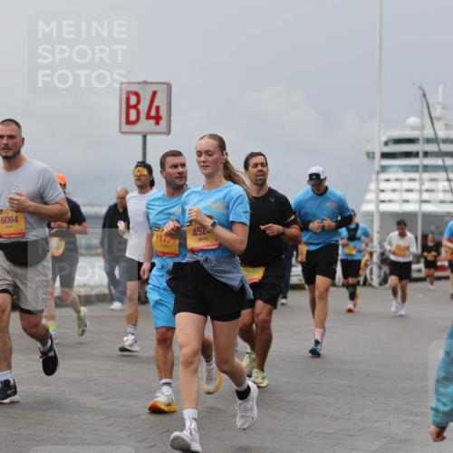 13.09.2026 - Kiel Lauf Andreas Tolksdorf http://msf.ph/oto/10468040 13.09.2026 12:08:26 Kiellinie 4, 19, 6064, 11729, 452, 83 meine-sportfotos.de