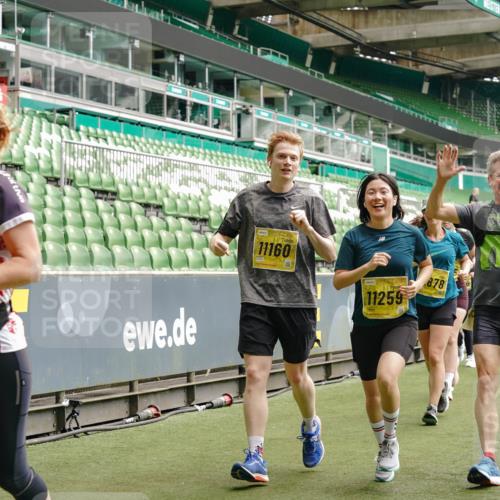 13.09.2026 - 21. swb-Marathon Bremen Michael Burmester http://msf.ph/oto/10468046 13.09.2026 10:36:00 Laufen im Stadion 10093, 10144, 10147, 10152, 10153, 10154, 10157, 10160, 10173, 10175, 10181, 10182, 10185, 10187, 10195, 10198, 10245, 10251, 10257, 10263, 10272, 10275, 10278, 10291, 10296, 10306, 10309, 10338, 10357, 10367, 10368, 10369, 10377, 10382, 10390, 10403, 10409, 10411, 10420, 10427, 10429, 10439, 10473, 10477, 10481, 10485, 10492, 10528, 10531, 10559, 10560, 10569, 10607, 10617, 10633, 10636, 10639, 10671, 10672, 10677, 10715, 10928, 11803, 11965, 10146, 10222 meine-sportfotos.de