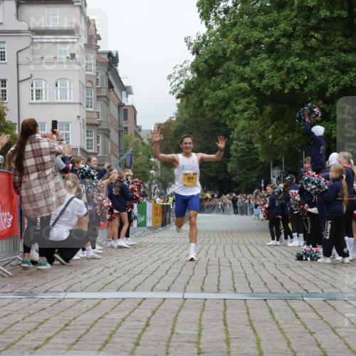 13.09.2026 - Kiel Lauf Yannick Fuchs http://msf.ph/oto/10468055 13.09.2026 10:17:52 Ziel 11389, 364, 364 meine-sportfotos.de