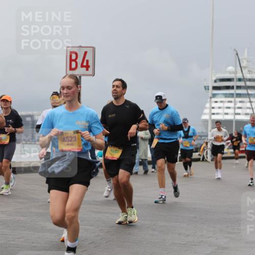 13.09.2026 - Kiel Lauf Andreas Tolksdorf http://msf.ph/oto/10468070 13.09.2026 12:08:26 Kiellinie 6064, 4, 39, 4523, 4458, 3 meine-sportfotos.de