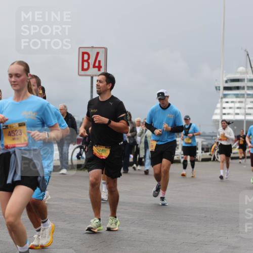 13.09.2026 - Kiel Lauf Andreas Tolksdorf http://msf.ph/oto/10468081 13.09.2026 12:08:26 Kiellinie 54, 4523, 4, 28, 3 meine-sportfotos.de