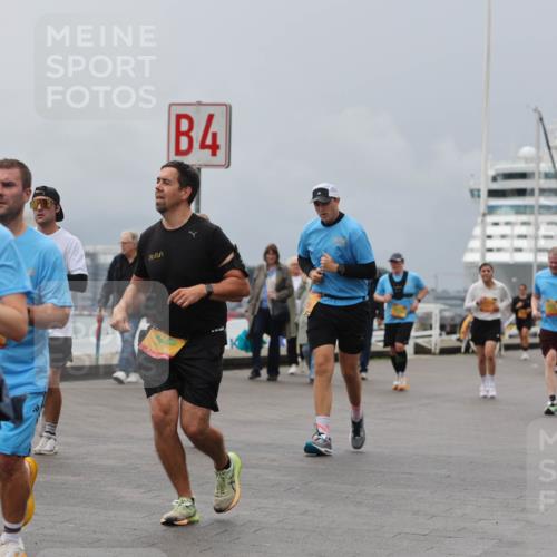13.09.2026 - Kiel Lauf Andreas Tolksdorf http://msf.ph/oto/10468091 13.09.2026 12:08:27 Kiellinie 4523, 4, 3 meine-sportfotos.de