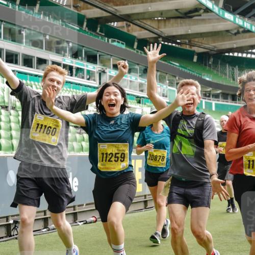 13.09.2026 - 21. swb-Marathon Bremen Michael Burmester http://msf.ph/oto/10468114 13.09.2026 10:36:01 Laufen im Stadion 10093, 10144, 10147, 10152, 10153, 10154, 10157, 10160, 10173, 10175, 10181, 10182, 10185, 10187, 10195, 10198, 10245, 10251, 10257, 10263, 10272, 10275, 10278, 10291, 10296, 10306, 10309, 10338, 10357, 10367, 10368, 10369, 10377, 10382, 10390, 10403, 10409, 10411, 10420, 10427, 10429, 10439, 10473, 10477, 10481, 10485, 10492, 10528, 10531, 10559, 10560, 10569, 10607, 10617, 10633, 10636, 10639, 10671, 10672, 10677, 10715, 10928, 11965, 10146, 10222 meine-sportfotos.de
