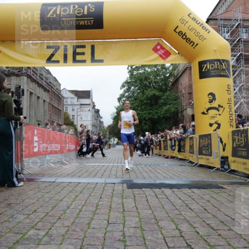 13.09.2026 - Kiel Lauf Yannick Fuchs http://msf.ph/oto/10468143 13.09.2026 10:17:55 Ziel 11389, 364 meine-sportfotos.de