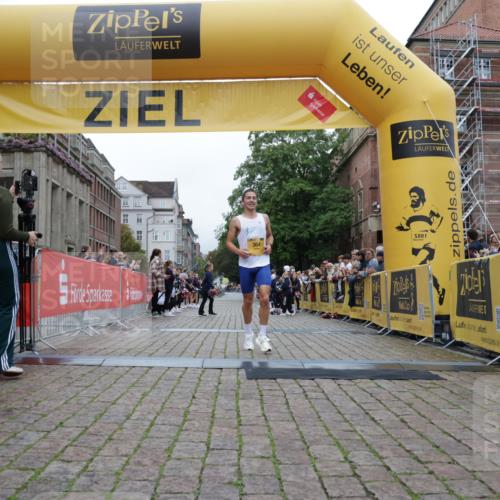 13.09.2026 - Kiel Lauf Yannick Fuchs http://msf.ph/oto/10468156 13.09.2026 10:17:55 Ziel 11389, 364 meine-sportfotos.de